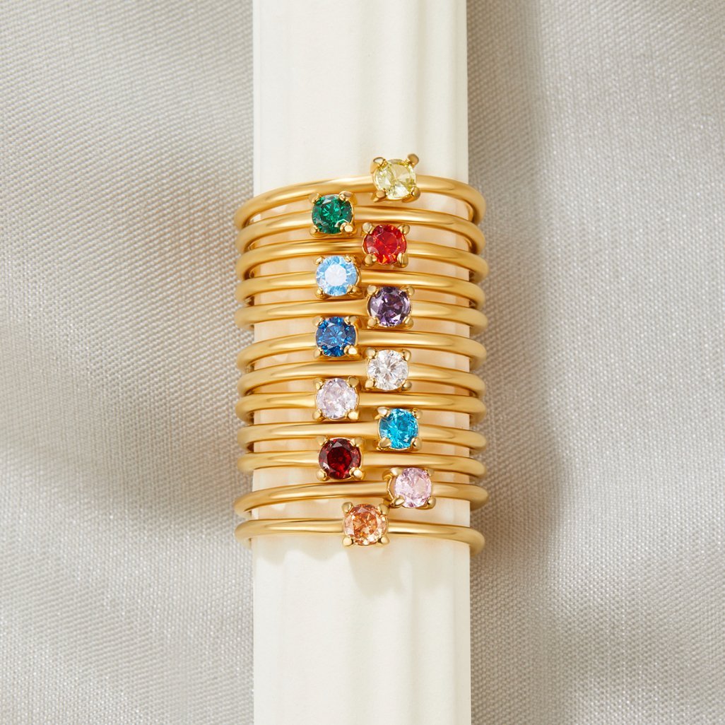 Anillos de oro de 18 quilates con piedra de nacimiento - vittoria stile