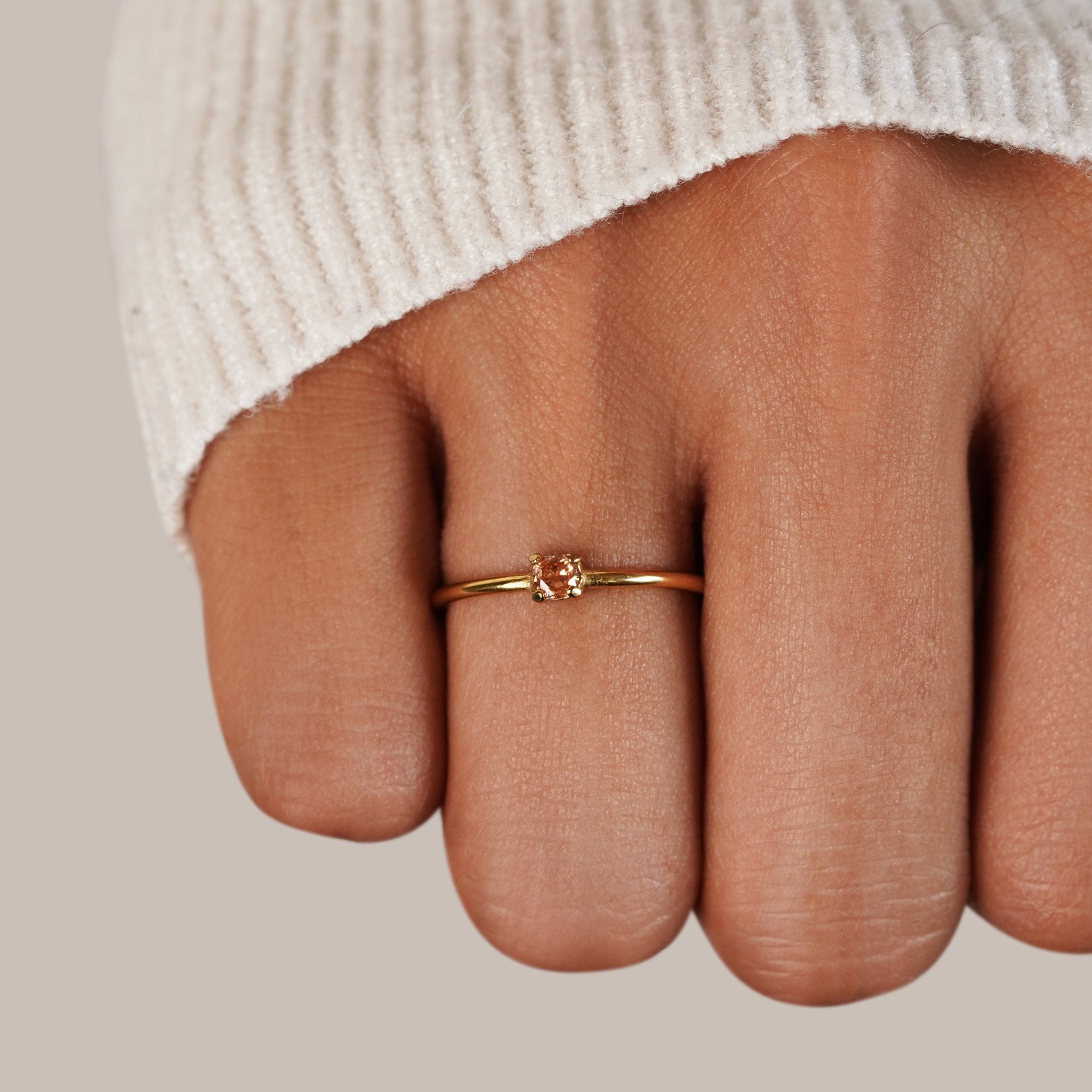 Anillos de oro de 18 quilates con piedra de nacimiento - vittoria stile