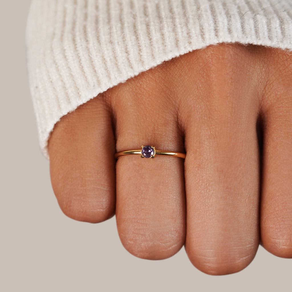 Anillos de oro de 18 quilates con piedra de nacimiento - vittoria stile
