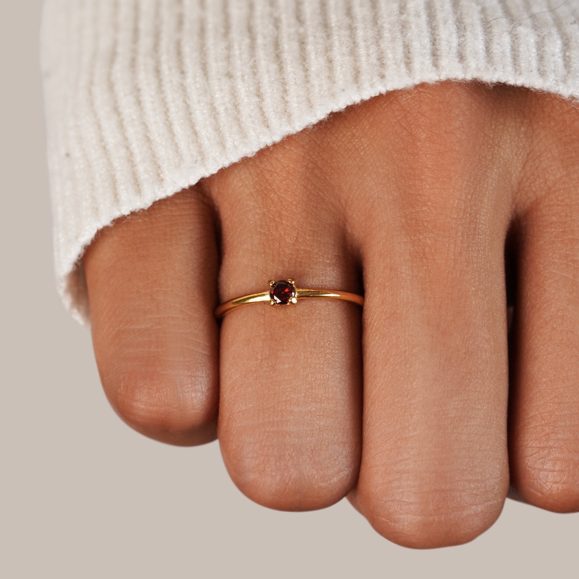 Anillos de oro de 18 quilates con piedra de nacimiento - vittoria stile