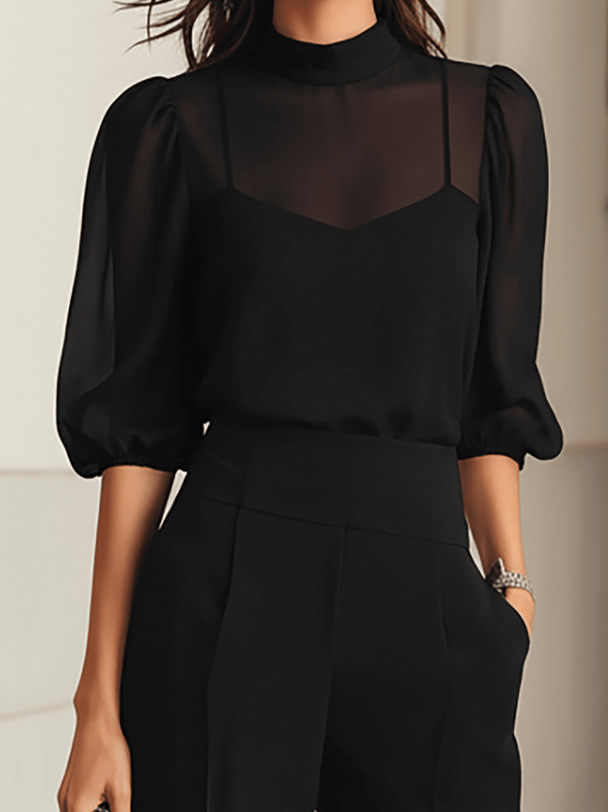 Conjunto de tres piezas en negro: top de tirantes translúcido y pantalones de pierna ancha - vittoria stile