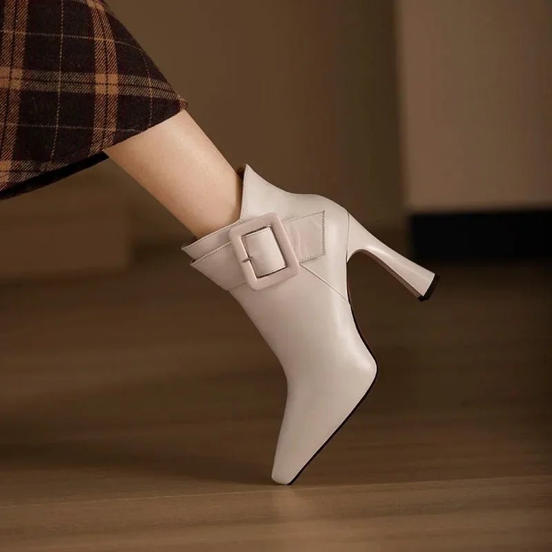 Giallina™ | Stivali con fibbia - vittoria stile